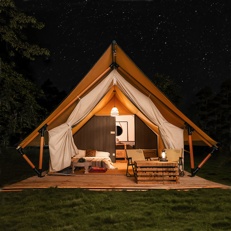 Luna Glamping Aurora  Safari Tent night