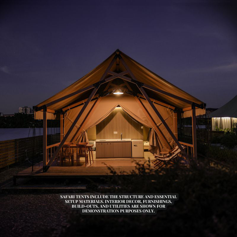 Safari Tent Zenith I by Luna Glamping front view at night